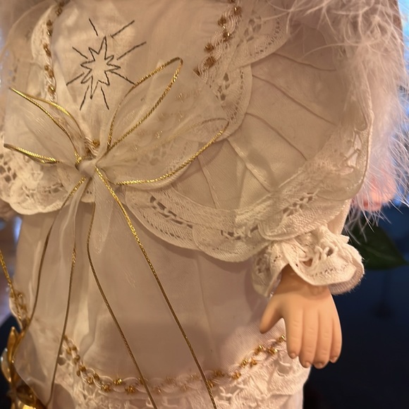 Vintage Porcelain Angel Doll / Guardian Angel with Stand - Picture 6 of 16